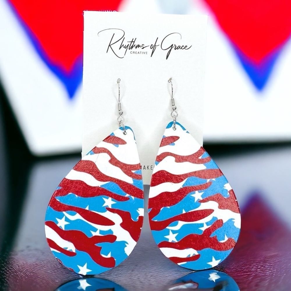 Show Your Patriotic Pride with Our Oversized Patriotic Camo Dangle Earrings! NWT